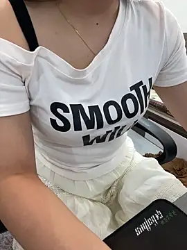 lee ly online show from April 2026 06:55:01 AM