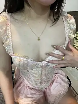 lee ly online show from April 2026 07:38:02 PM