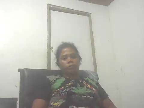 Hotmommax online show from September 2025 12:43:02 PM