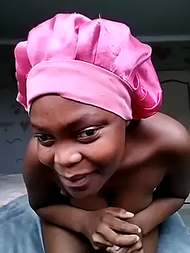 Snapshot of SexyValentinaXX chatting on October 2025 04:37:01 AM SexyValentinaXX online show from October 2025 04:37:01 AM