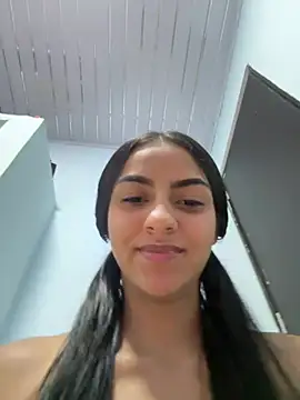 Snapshot of miluwatson chatting on February 2026 06:15:02 PM miluwatson online show from February 2026 06:15:02 PM