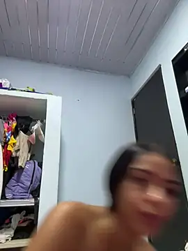 Snapshot of miluwatson chatting on February 2026 11:24:02 PM miluwatson online show from February 2026 11:24:02 PM