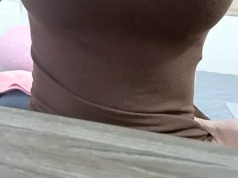 Snapshot of Selena3391 chatting on October 2025 06:15:02 PM Selena3391 online show from October 2025 06:15:02 PM