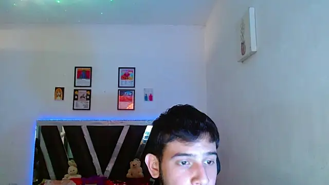 Snapshot of Sebasxxl12 chatting on May 2026 09:11:02 PM Sebasxxl12 online show from May 2026 09:11:02 PM
