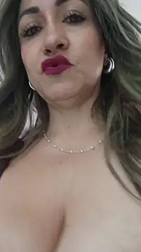 chloe  Jones  online show from December 2025 12:47:02 PM