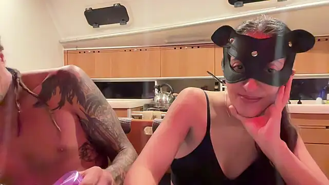 Snapshot of Monk_and_Mia chatting on October 2025 04:48:02 AM Monk and Mia online show from October 2025 04:48:02 AM