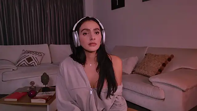 Milana De online show from October 2025 10:29:02 PM