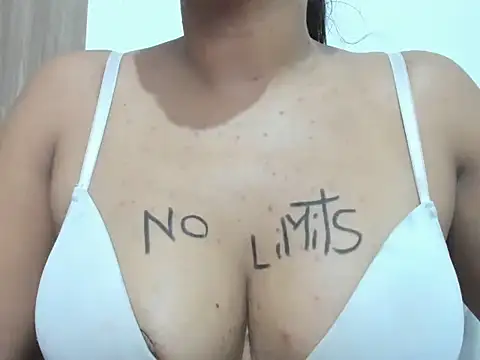 Valentinahot7 online show from October 2025 09:15:01 AM