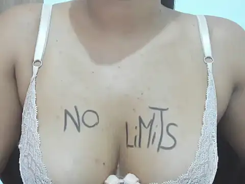 Valentinahot7 online show from October 2025 03:12:01 PM