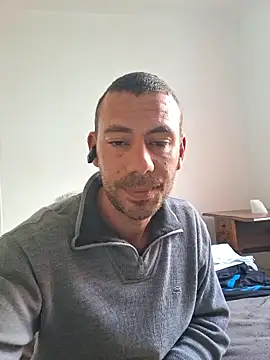 Snapshot of iveleche0987 chatting on October 2025 12:33:01 PM iveleche0987 online show from October 2025 12:33:01 PM