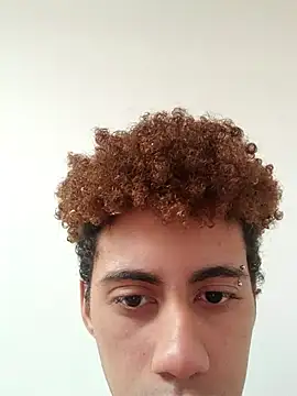 Snapshot of The_boy_good chatting on November 2025 07:48:02 PM The boy good online show from November 2025 07:48:02 PM