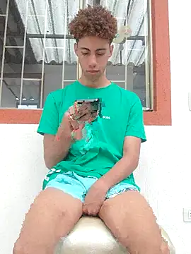 Snapshot of The_boy_good chatting on November 2025 04:12:02 PM The boy good online show from November 2025 04:12:02 PM