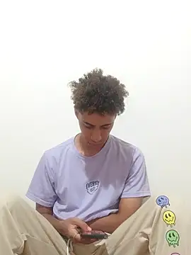 Snapshot of The_boy_good chatting on November 2025 11:41:01 PM The boy good online show from November 2025 11:41:01 PM