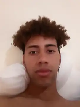 Snapshot of The_boy_good chatting on December 2025 06:26:01 PM The boy good online show from December 2025 06:26:01 PM