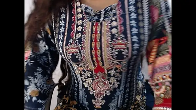 sexy yuvi online show from October 2025 04:40:01 AM