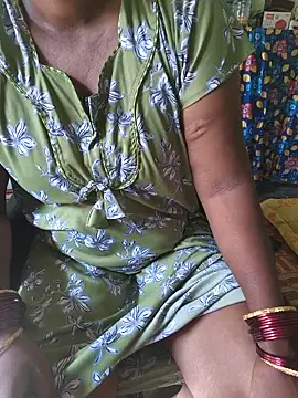Snapshot of Tamilselviroja- chatting on June 2026 03:25:01 AM Tamilselviroja- online show from June 2026 03:25:01 AM