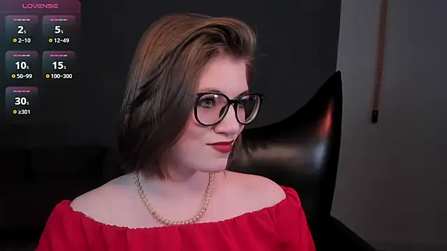 Snapshot of CathyAdams chatting on May 2026 07:14:01 AM CathyAdams online show from May 2026 07:14:01 AM