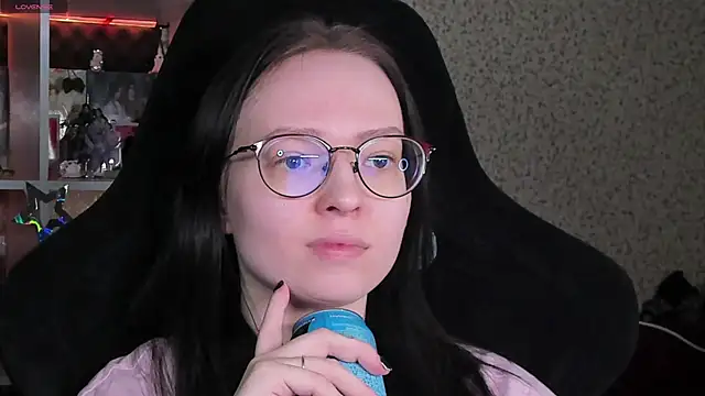 power robynn online show from April 2026 03:04:02 PM