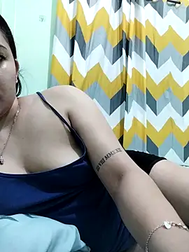 Snapshot of Seductive_ann chatting on November 2025 12:04:01 PM Seductive ann online show from November 2025 12:04:01 PM