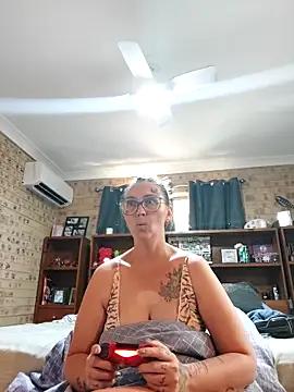 Snapshot of Sinful_Kait_XX chatting on November 2025 03:40:02 AM Sinful Kait XX online show from November 2025 03:40:02 AM