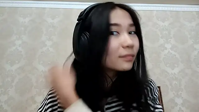 YukiShaapan online show from October 2025 12:17:02 PM