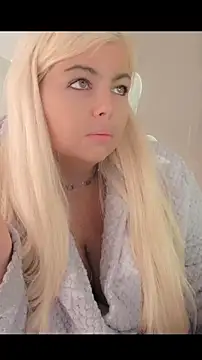 Snapshot of Siren-xiv chatting on October 2025 12:11:01 PM Siren-xiv online show from October 2025 12:11:01 PM