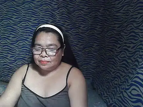 Snapshot of cris_tita chatting on January 2026 01:37:02 PM cris tita online show from January 2026 01:37:02 PM