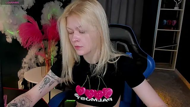 Snapshot of Callista_a chatting on April 2026 05:51:02 AM Callista a online show from April 2026 05:51:02 AM