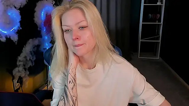 Snapshot of Callista_a chatting on April 2026 03:00:02 AM Callista a online show from April 2026 03:00:02 AM