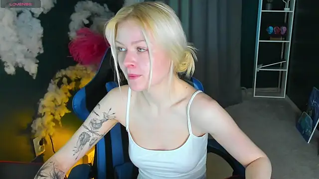 Snapshot of Callista_a chatting on May 2026 02:52:01 AM Callista a online show from May 2026 02:52:01 AM