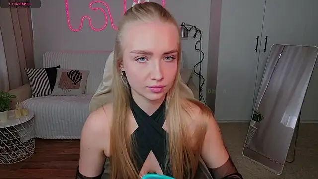 TessaGrays online show from April 2026 11:05:01 AM