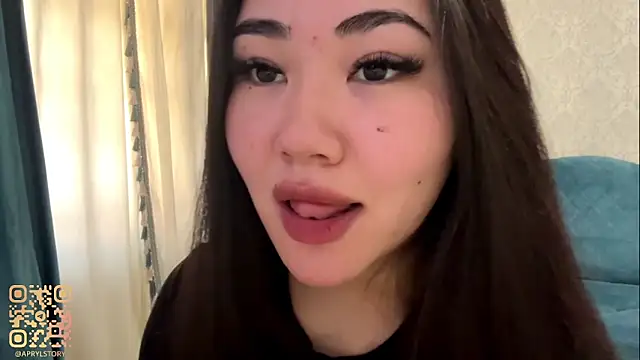 Snapshot of AYPRILPURE chatting on October 2025 04:25:02 AM AYPRILPURE online show from October 2025 04:25:02 AM