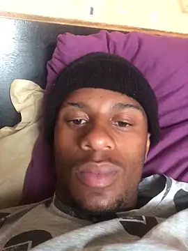 Snapshot of Awelarn chatting on October 2025 11:33:02 AM Awelarn online show from October 2025 11:33:02 AM