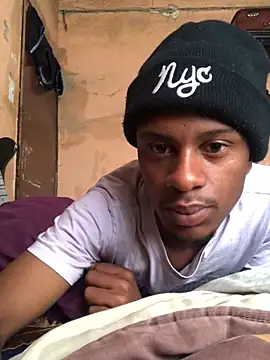 Snapshot of Awelarn chatting on November 2025 08:59:01 AM Awelarn online show from November 2025 08:59:01 AM