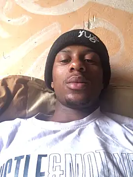 Snapshot of Awelarn chatting on November 2025 06:45:01 AM Awelarn online show from November 2025 06:45:01 AM