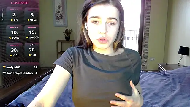 Snapshot of ShellyMoon_ chatting on October 2025 02:15:02 PM ShellyMoon  online show from October 2025 02:15:02 PM