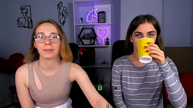 lina fox12 online show from November 2025 01:24:02 PM