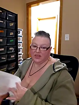 Snapshot of Budd_Bunney chatting on November 2025 02:10:01 AM Budd Bunney online show from November 2025 02:10:01 AM