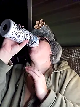 Snapshot of Budd_Bunney chatting on November 2025 02:44:02 AM Budd Bunney online show from November 2025 02:44:02 AM