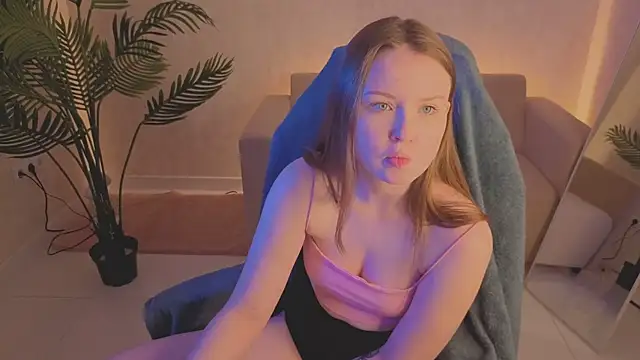 SirenaBlessing online show from December 2025 05:21:02 PM