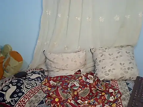Snapshot of RoseNaya chatting on May 2026 03:12:01 AM RoseNaya online show from May 2026 03:12:01 AM