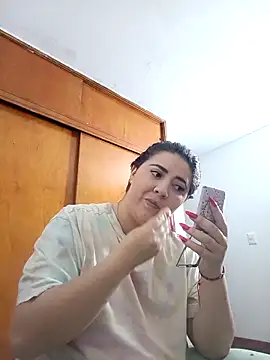 saraaa   online show from October 2025 03:02:02 AM