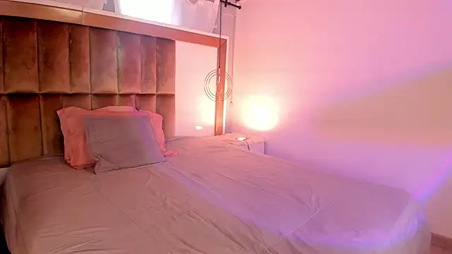 SamyShark online show from October 2025 02:08:01 PM