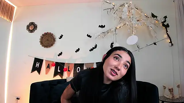 cloe taylor   online show from October 2025 04:24:01 AM