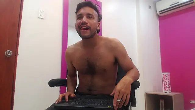 Juan FelipeX01 online show from November 2025 04:35:01 PM