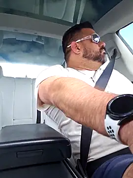 Roddog18 online show from February 2026 07:06:02 PM