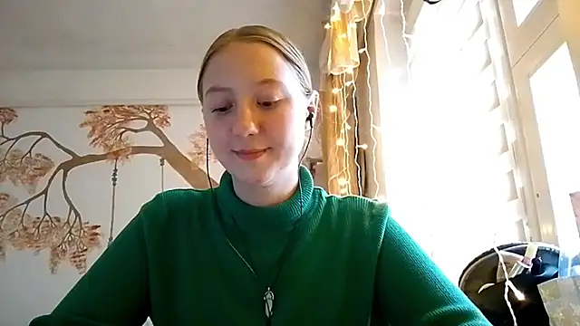 Snapshot of CarynFlaryn chatting on September 2025 06:07:01 AM CarynFlaryn online show from September 2025 06:07:01 AM