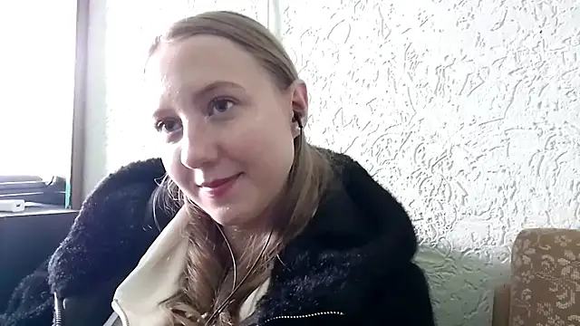 Snapshot of CarynFlaryn chatting on October 2025 09:05:02 AM CarynFlaryn online show from October 2025 09:05:02 AM