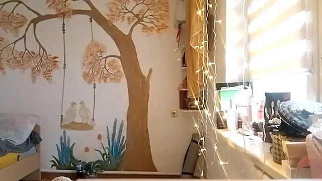 Snapshot of CarynFlaryn chatting on October 2025 05:30:02 AM CarynFlaryn online show from October 2025 05:30:02 AM