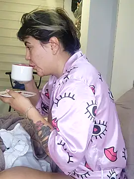 Zoe riivas online show from November 2025 10:04:02 AM